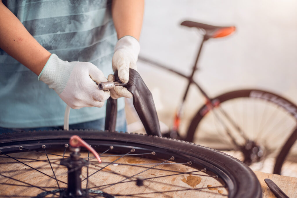 自転車パンク修理画像